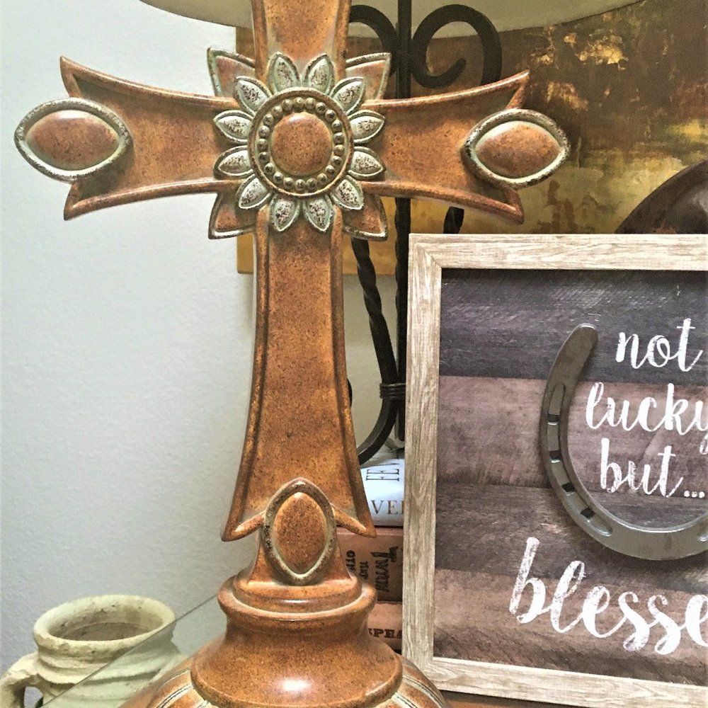 Rustic LUCKY Picture - Picture 5 of 5